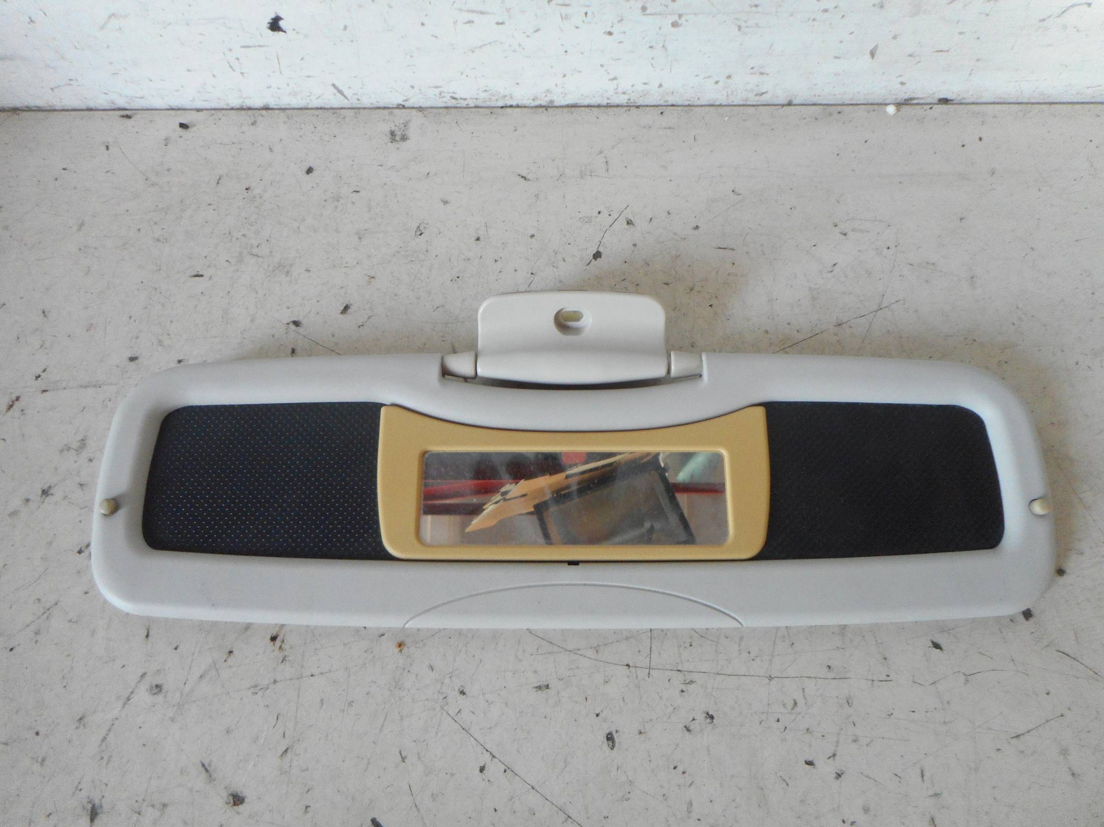 Aletta parasole parabrezza dx.